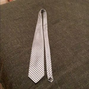 Metropolitan silk tie